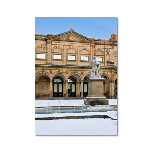 York Art Gallery with William Etty statue in front in the snow. York, North Yorkshire, UK Fine Art Print