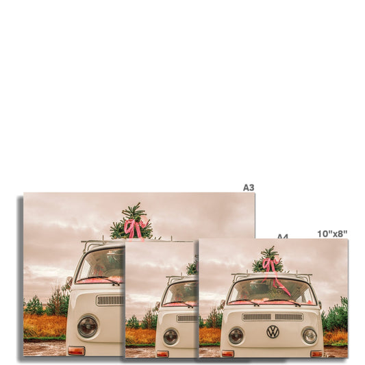 1972 VW Bay Window Campervan parked with with Christmas tree on roof. Fine Art Print